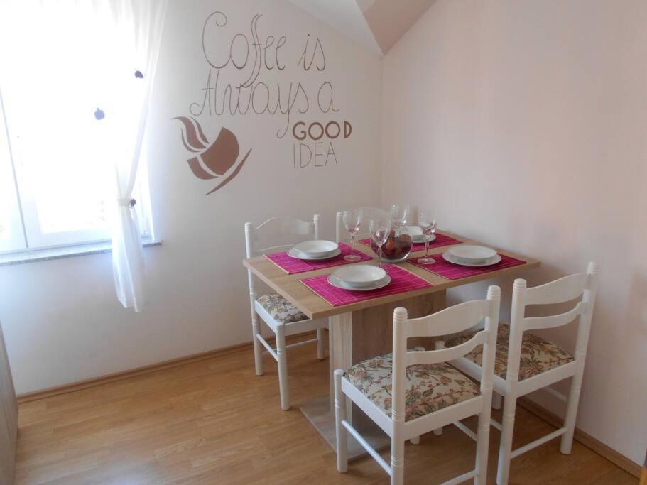 Apartment Luna 4 Person Bribir  Bagian luar foto