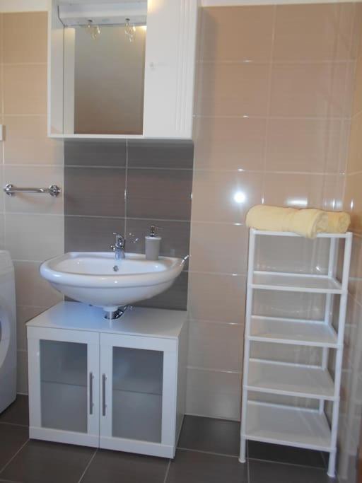 Apartment Luna 4 Person Bribir  Bagian luar foto